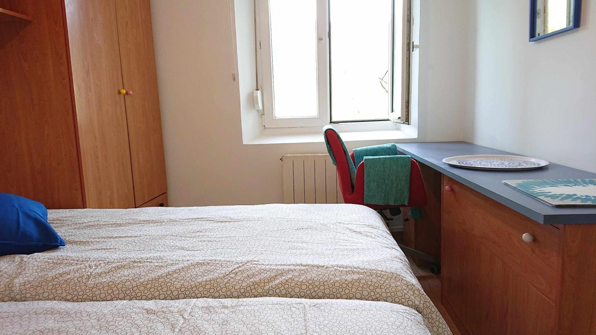 Piso Rio Nervion 15 Minutos Bilbao Apartment Ugao-Miraballes ภายนอก รูปภาพ